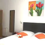 Alojamento de Acomodação e Pequeno-almoço Casa Ceedina & Beauty