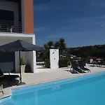 Casa Ceedina & Beauty Alojamento de Acomodação e Pequeno-almoço Batalha