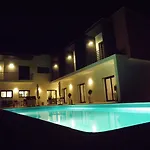 فندق مبيت وإفطار Casa Ceedina & Beauty