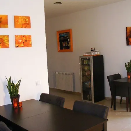 Alojamento de Acomodação e Pequeno-almoço Casa Ceedina & Beauty Batalha