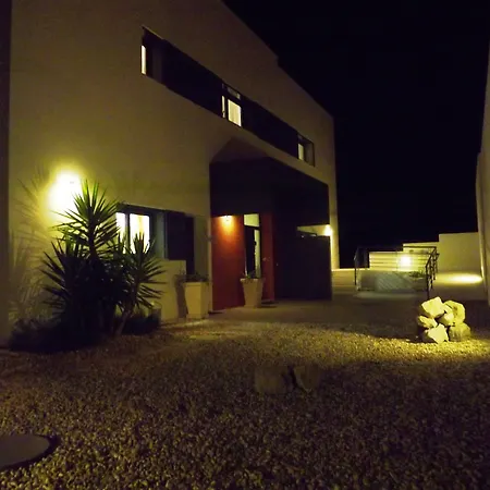 לינה וארוחת בוקר Casa Ceedina & Beauty