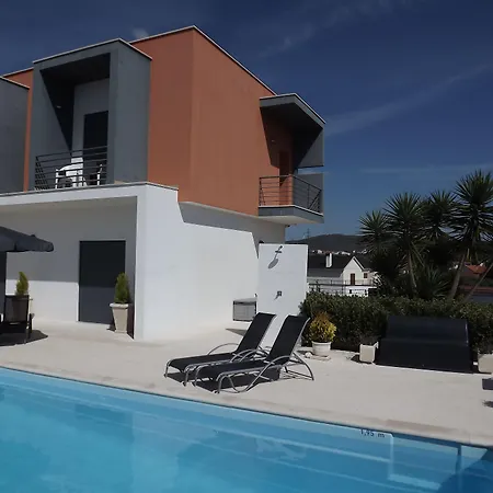 Casa Serra Larga B&B Batalha 4*