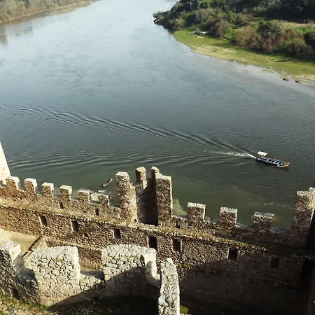 Alojamento de Acomodação e Pequeno-almoço Casa Ceedina & Beauty