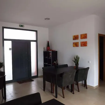 לינה וארוחת בוקר Casa Ceedina & Beauty