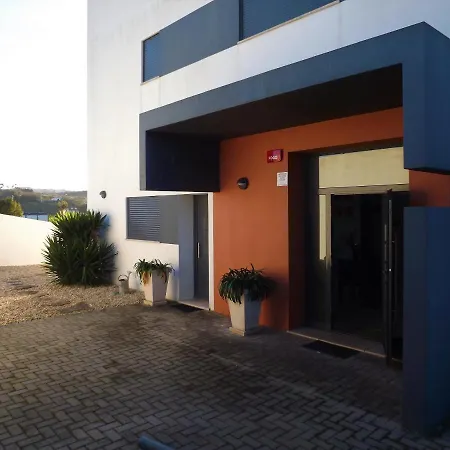 Alojamento de Acomodação e Pequeno-almoço Casa Ceedina & Beauty 4*