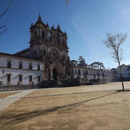 Casa Ceedina & Beauty Alojamento de Acomodação e Pequeno-almoço Batalha