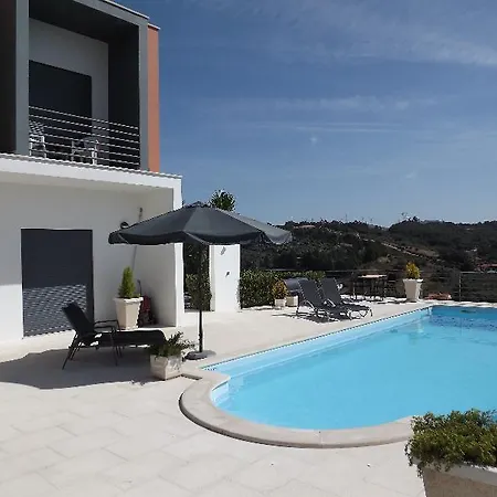 Casa Ceedina & Beauty 4* Batalha