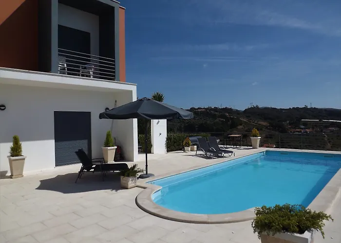 Casa Ceedina & Beauty Batalha